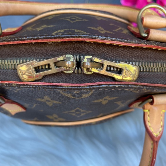 ❌❌SOLD ❌❌LOUIS VUITTON Handbag - Picture 11 of 17